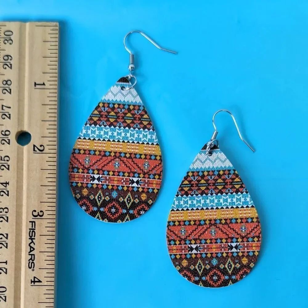 Aztec Design Teardrop Dangle Earrings - Picture 4 of 4